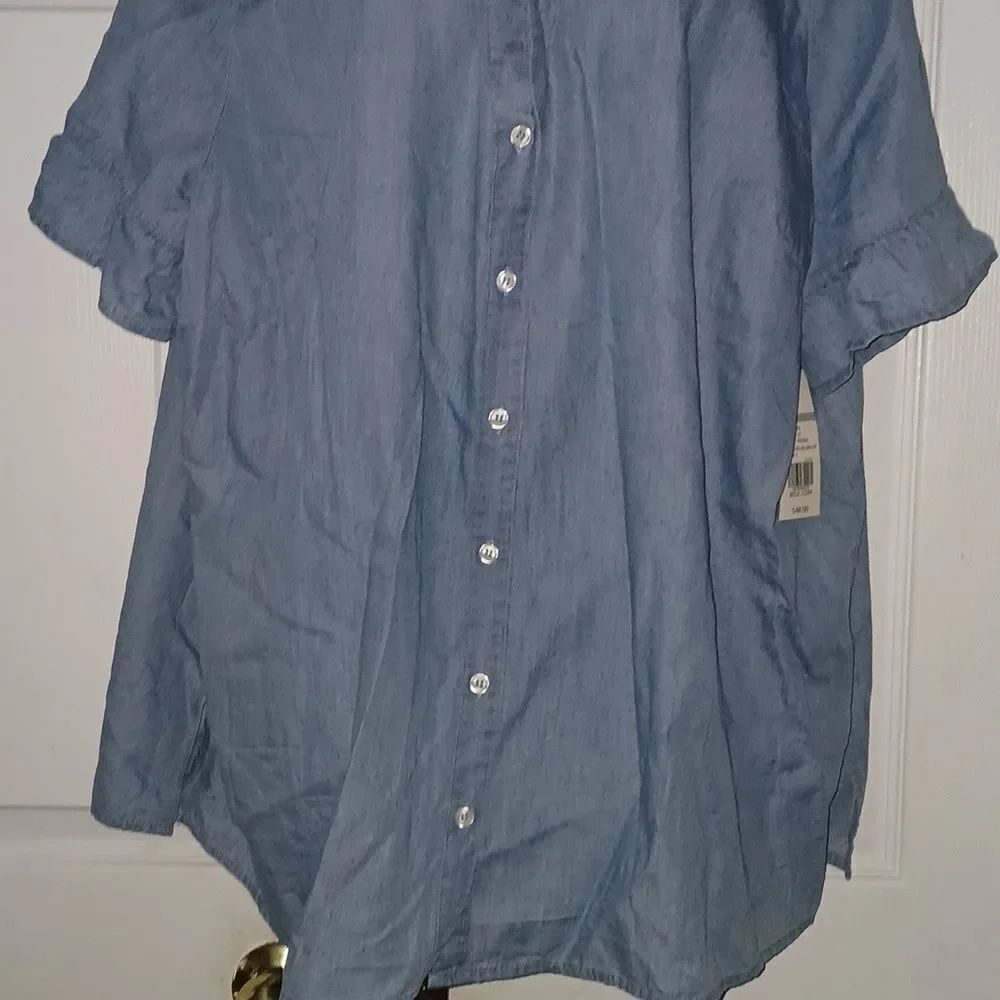 Kim Rogers curvy v neck button down short sleeve light wash denim blouse Sz 2X - Picture 2 of 6